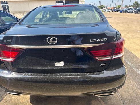 Used 2015 Lexus LS 460 AWD w/ Comfort Package image 5