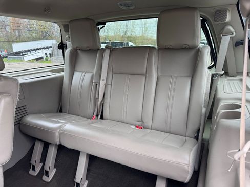 Used 2015 Lincoln Navigator 4WD image 17