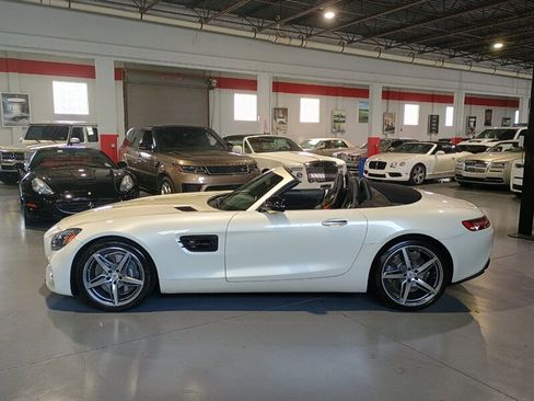 Used 2018 Mercedes-Benz AMG GT Roadster image 2