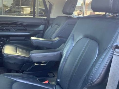 Used 2018 Ford Expedition Platinum AWD/4WD image 9