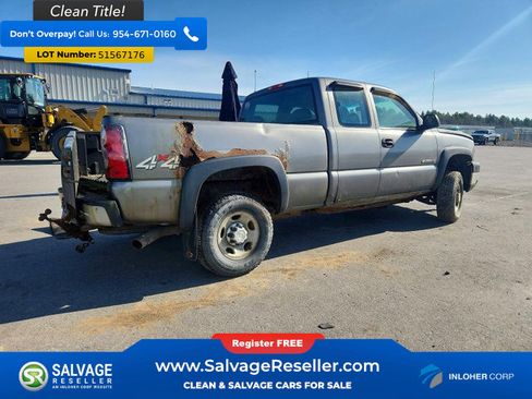 Used 2006 Chevrolet Silverado 2500 W/T w/ Snow Plow Prep Package AWD/4WD image 4
