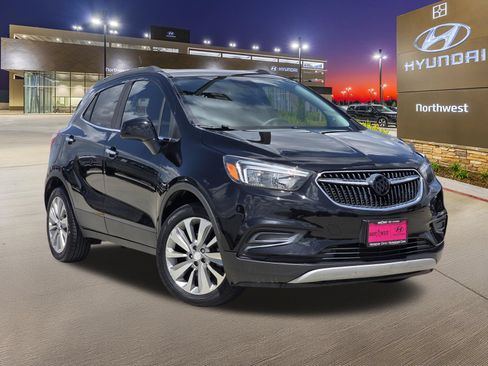 Used 2020 Buick Encore Preferred FWD image 3