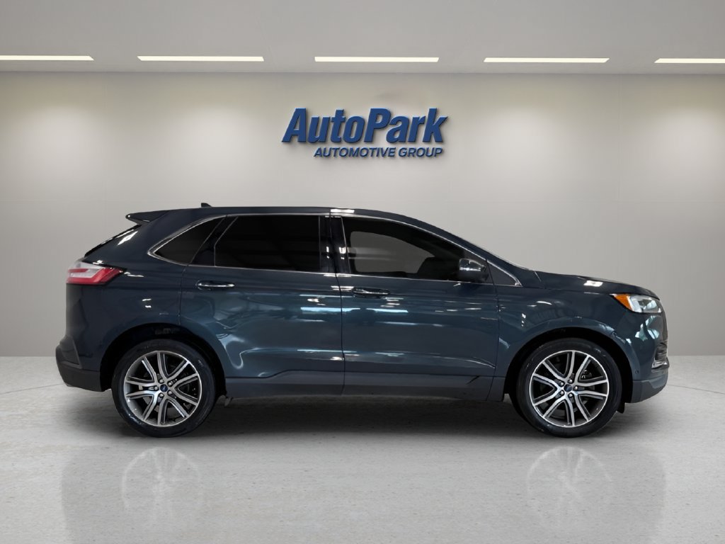 Used 2019 Ford Edge Titanium w/ Equipment Group 301A AWD/4WD image 8