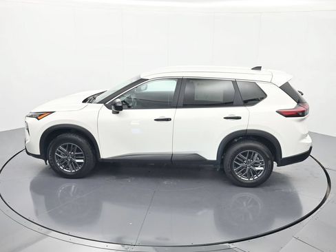 Certified 2024 Nissan Rogue S FWD image 35
