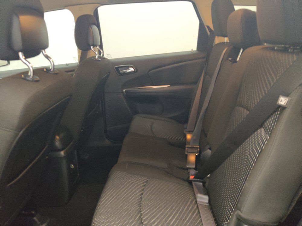 Used 2020 Dodge Journey SE w/ SE Popular Equipment Group FWD image 18