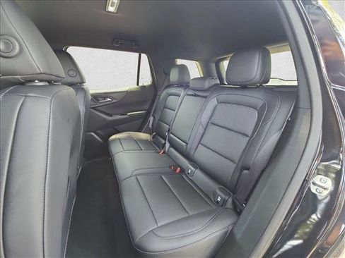 Used 2026 Chevrolet Equinox LT w/ Convenience Package II FWD image 17