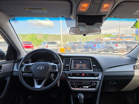 Used 2019 Hyundai Sonata SE FWD image 15