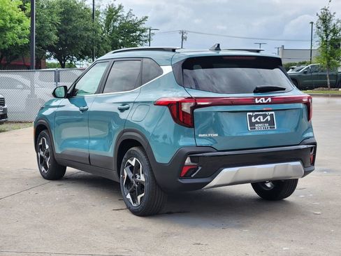 New 2026 Kia Seltos EX FWD image 3