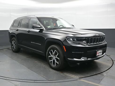 Used 2024 Jeep Grand Cherokee L Limited w/ Luxury Tech Group II image 5