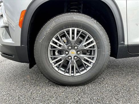 New 2026 Chevrolet Traverse LT image 7