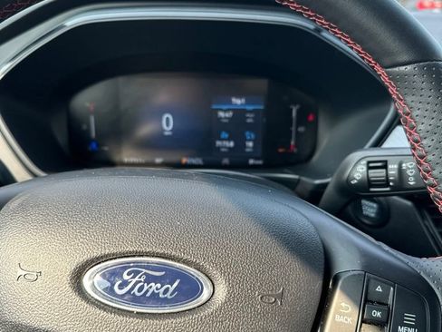 Used 2025 Ford Escape ST-Line Select AWD/4WD image 10