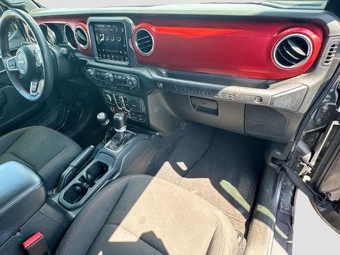 Used 2023 Jeep Wrangler Unlimited Rubicon AWD/4WD image 34