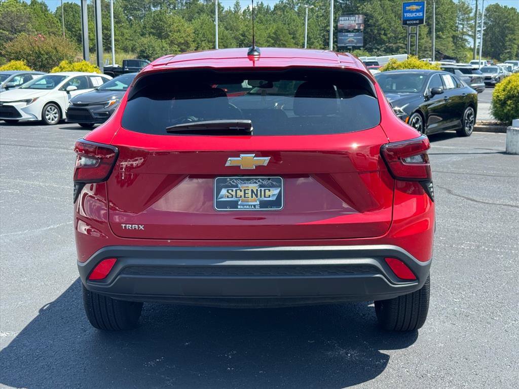 Used 2026 Chevrolet Trax LS FWD image 4