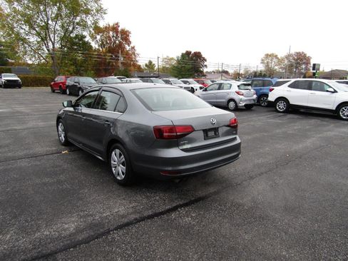 Used 2017 Volkswagen Jetta S image 6