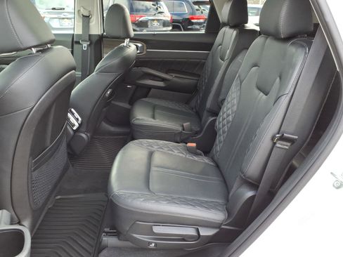 Used 2023 Kia Sorento SX Prestige image 8