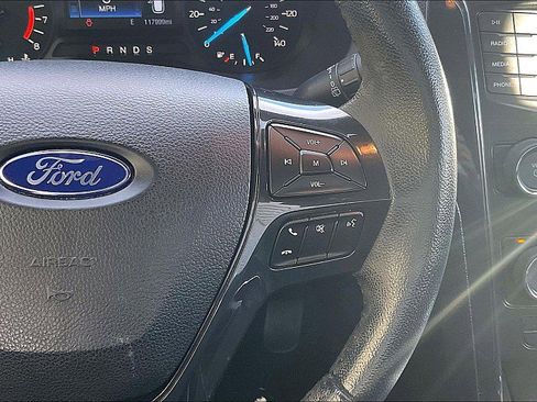Used 2019 Ford Explorer XLT FWD image 12