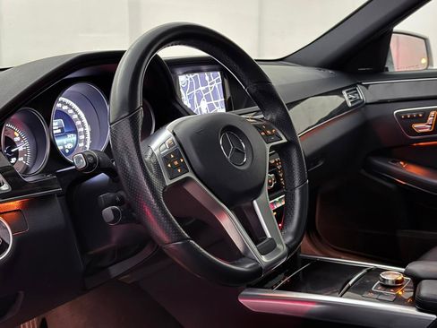 Used 2014 Mercedes-Benz E 350 4MATIC Sedan image 19