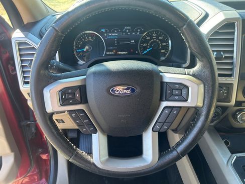 Used 2016 Ford F150 Lariat image 9