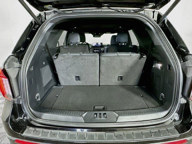 Certified 2025 Ford Explorer ST AWD/4WD image 32