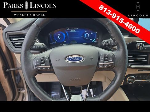Used 2020 Ford Escape Titanium FWD image 28