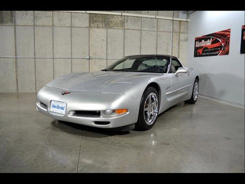 Used 1997 Chevrolet Corvette Coupe w/ Memory Pkg RWD image 4