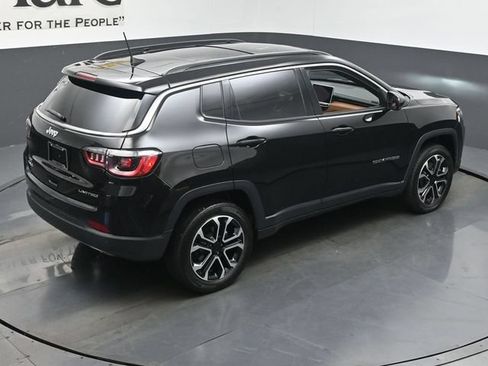 Used 2023 Jeep Compass Limited w/ Sun and Sound Group AWD/4WD image 40