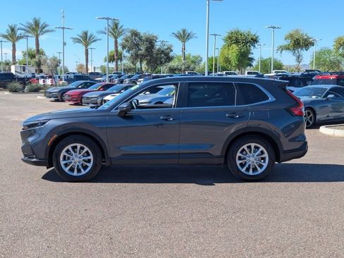 Used 2025 Honda CR-V EX image 2
