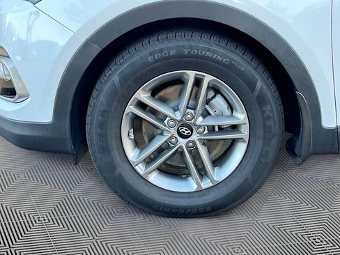 Used 2017 Hyundai Santa Fe Sport image 28