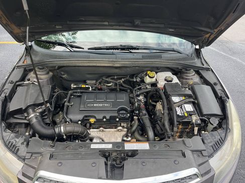 Used 2014 Chevrolet Cruze LT FWD image 24