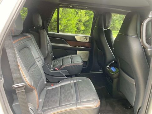 Certified 2024 Lincoln Navigator Black Label AWD/4WD image 34