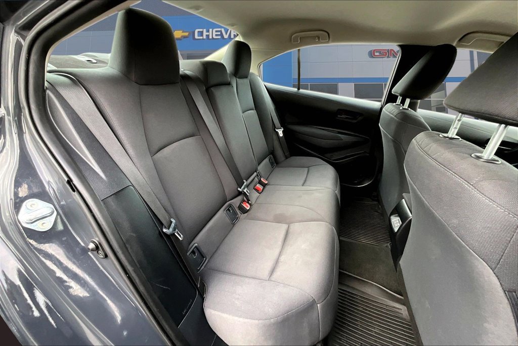 Used 2025 Toyota Corolla LE w/ Convenience Package FWD image 28