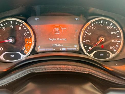 Used 2018 Jeep Renegade Trailhawk w/ Cold Weather Group II image 13