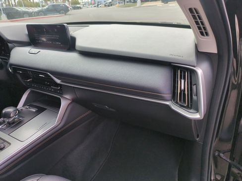 Certified 2024 MAZDA CX-90 Plug-In Hybrid w/ Preferred image 32