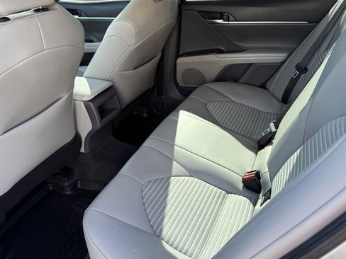 Used 2024 Toyota Camry SE image 23