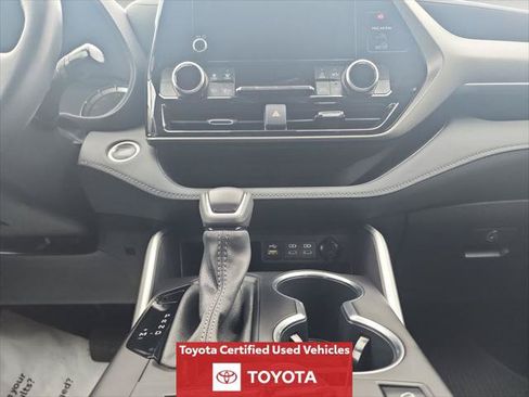 Certified 2024 Toyota Highlander LE AWD/4WD image 13