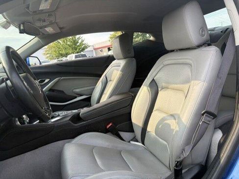 Used 2016 Chevrolet Camaro LT RWD image 2
