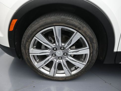 Used 2022 Cadillac XT4 Premium Luxury w/ Enhanced Visibility Package image 10