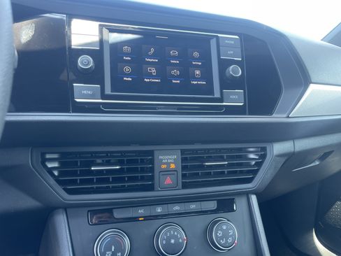 Used 2022 Volkswagen Jetta Sport FWD image 27