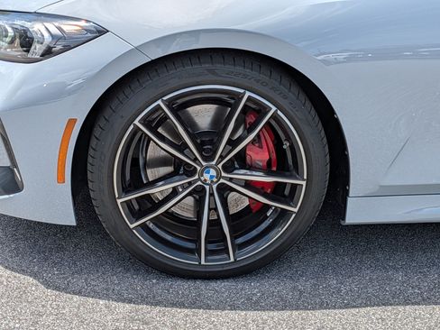 Used 2023 BMW 330i Sedan w/ M Sport Package RWD image 10