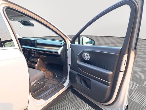 New 2026 Hyundai Ioniq 9 SE image 17