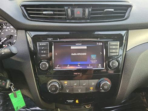 Certified 2022 Nissan Rogue Sport S image 21