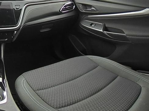 Used 2023 Chevrolet Bolt EUV LT w/ Driver Confidence Package FWD image 22