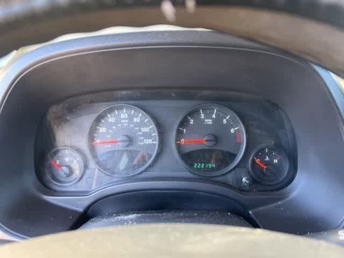 Used 2010 Jeep Patriot Sport image 2