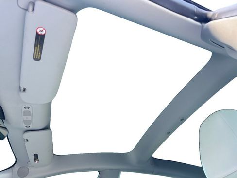 Used 2021 Tesla Model 3 Performance image 12