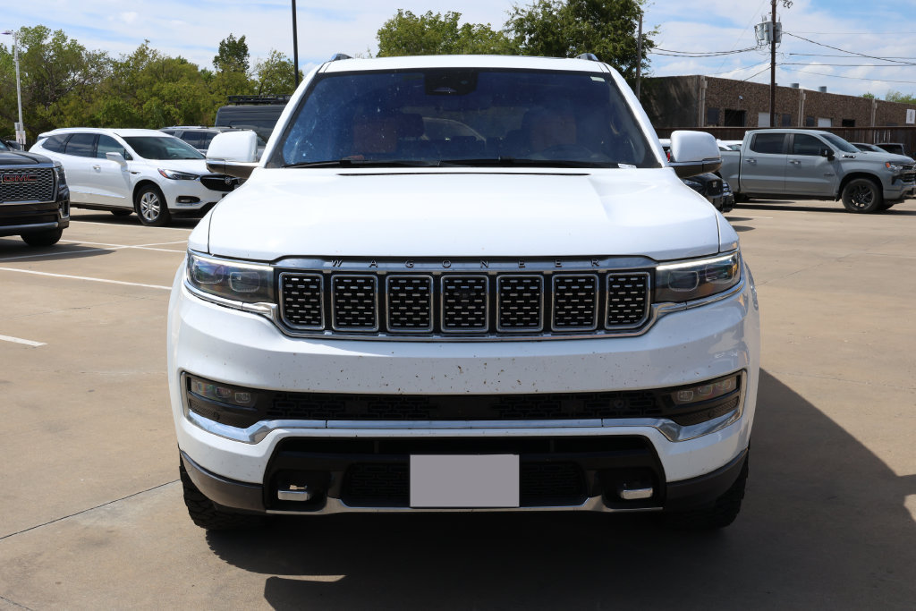 Used 2022 Jeep Grand Wagoneer Series III w/ Rear Seat Video Group 1 AWD/4WD image 2