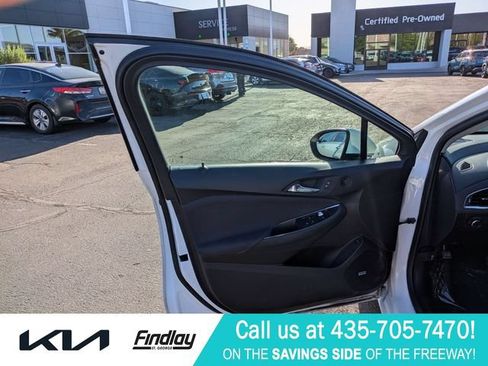 Used 2019 Chevrolet Cruze LT w/ Sun And Sound Package FWD image 12