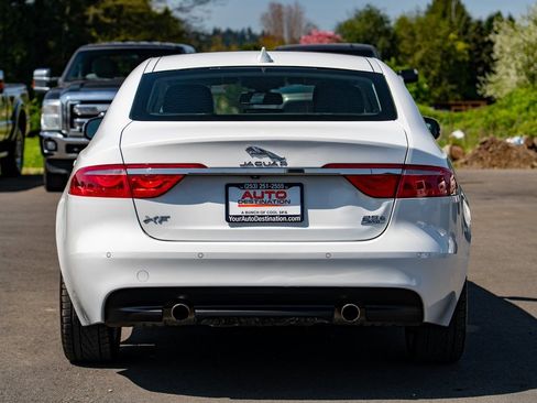 Used 2018 Jaguar XF Prestige image 10