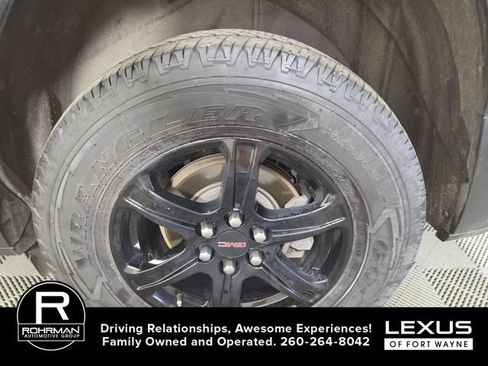 Used 2020 GMC Acadia AT4 w/ Driver Alert Package II AWD/4WD image 12
