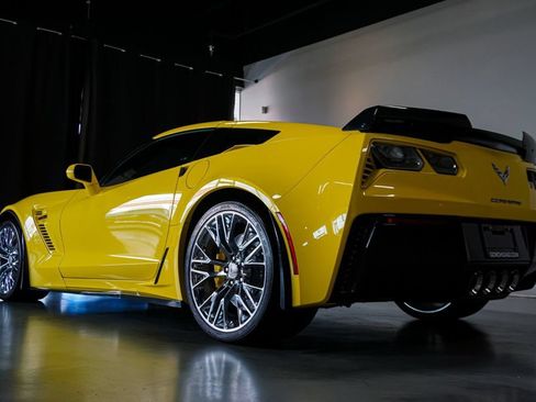 Used 2017 Chevrolet Corvette Z06 RWD image 35