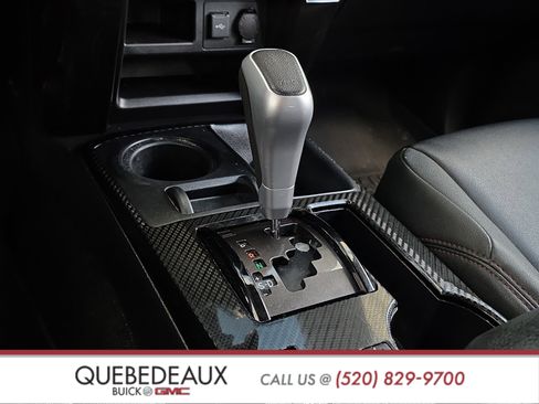 Used 2022 Toyota 4Runner TRD Off-Road Premium AWD/4WD image 25